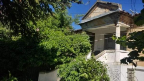 OLD HOUSE